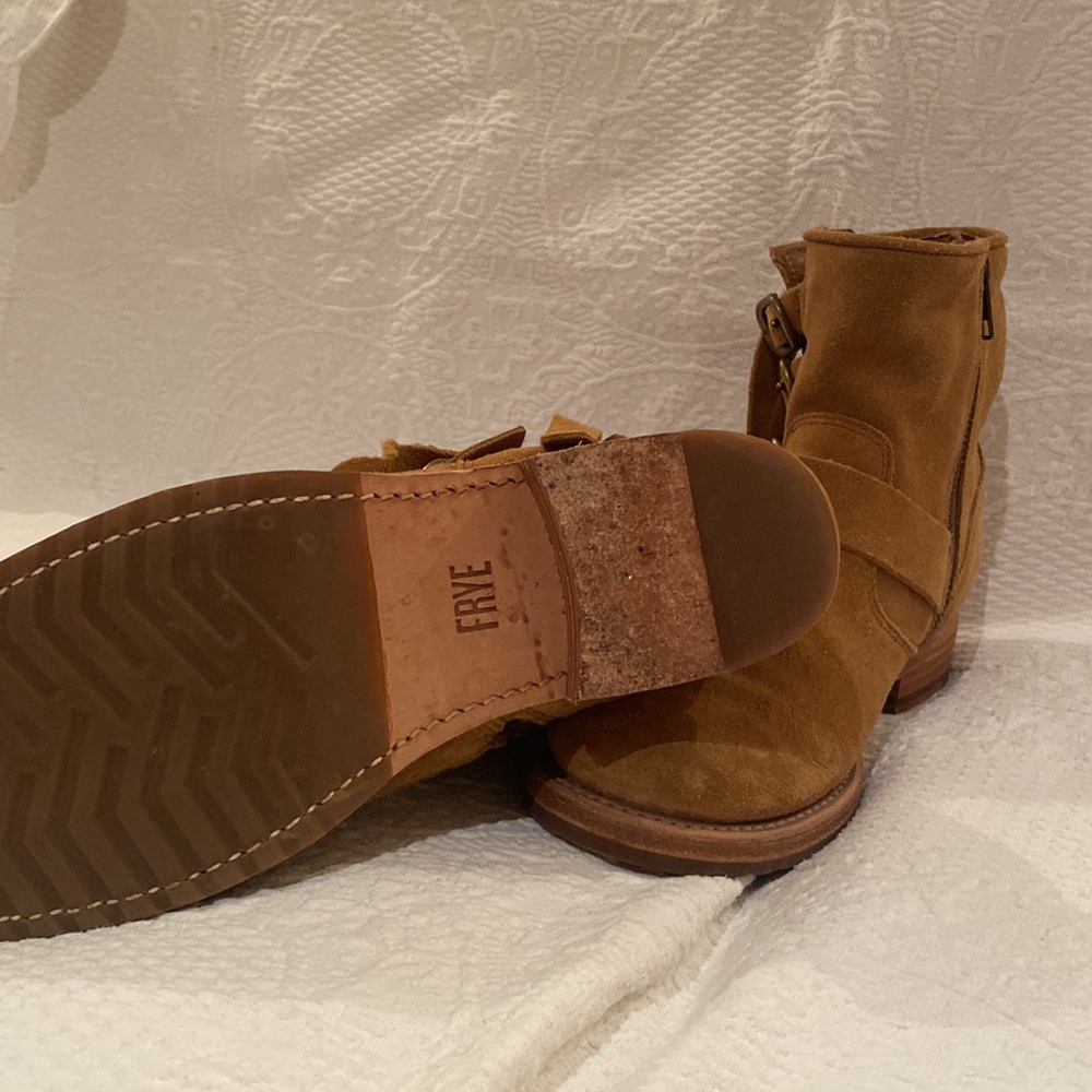 FRYE | Veronica Buckle Strap Suede Short Ankle Biker Moto Boots in ‘Brandy’ - Picture 9 of 17